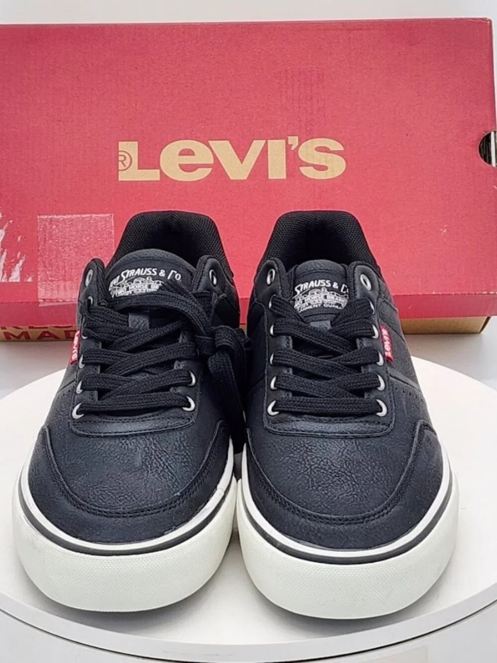 Levi’s Munro UL Black Charcoal Sneakers Men’s Size 8 New